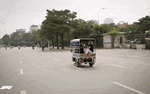 F1: circuito do Grande Prémio do Vietname apresentado por um… tuk tuk!