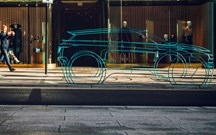 Land Rover mostra silhueta do novo Evoque de forma… especial!