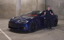 Super-Homem rendeu-se ao Tesla Model S