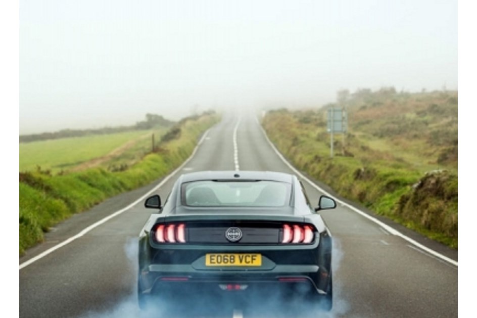 Ford Mustang Bullitt fez-se à estrada na Ilha de Man
