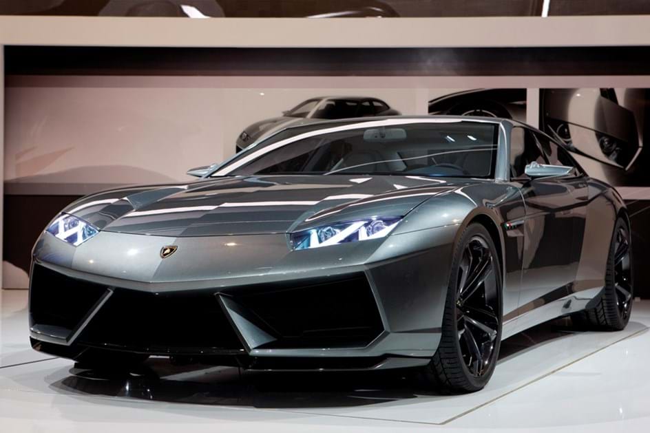 Lamborghini pode recuperar designação Espada em “super berlina”