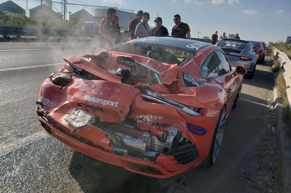 McLaren 650S Spider e Porsche 911 Turbo S destruídos em acidente