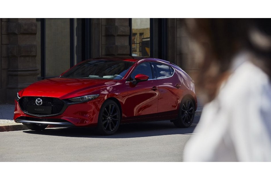 Mazda 3 estreia novo design e o motor revolucionário SKYACTIV-X