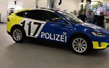 Polícia suíça comprou sete Tesla Model X para… poupar!