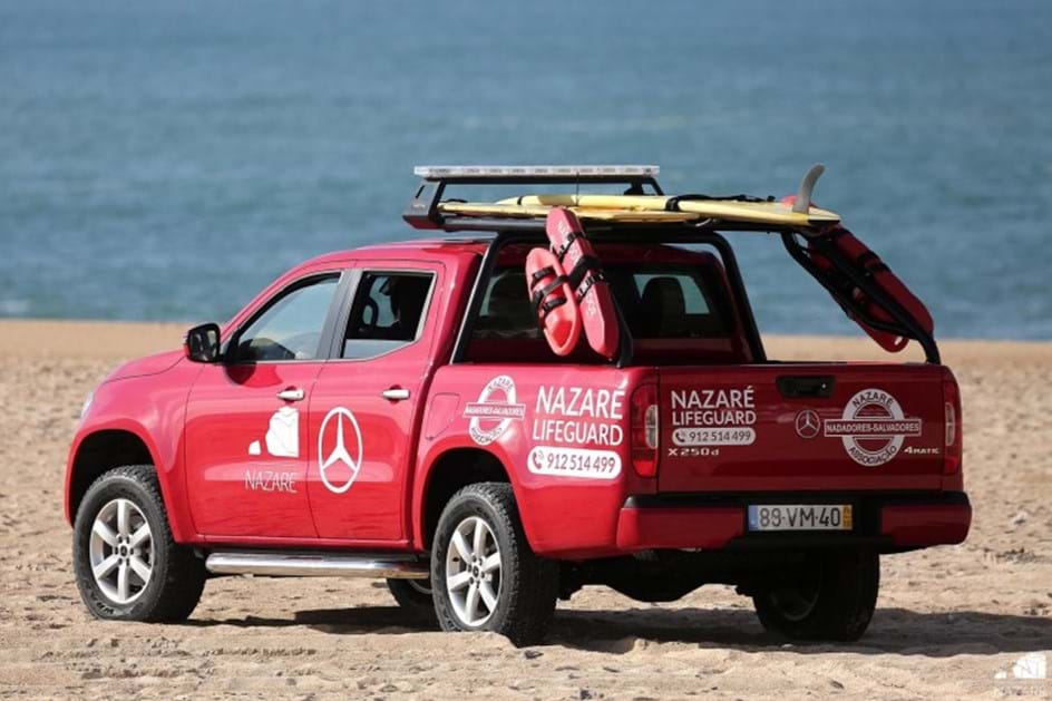 Mercedes oferece Classe X para o patrulhamento das praias na Nazaré