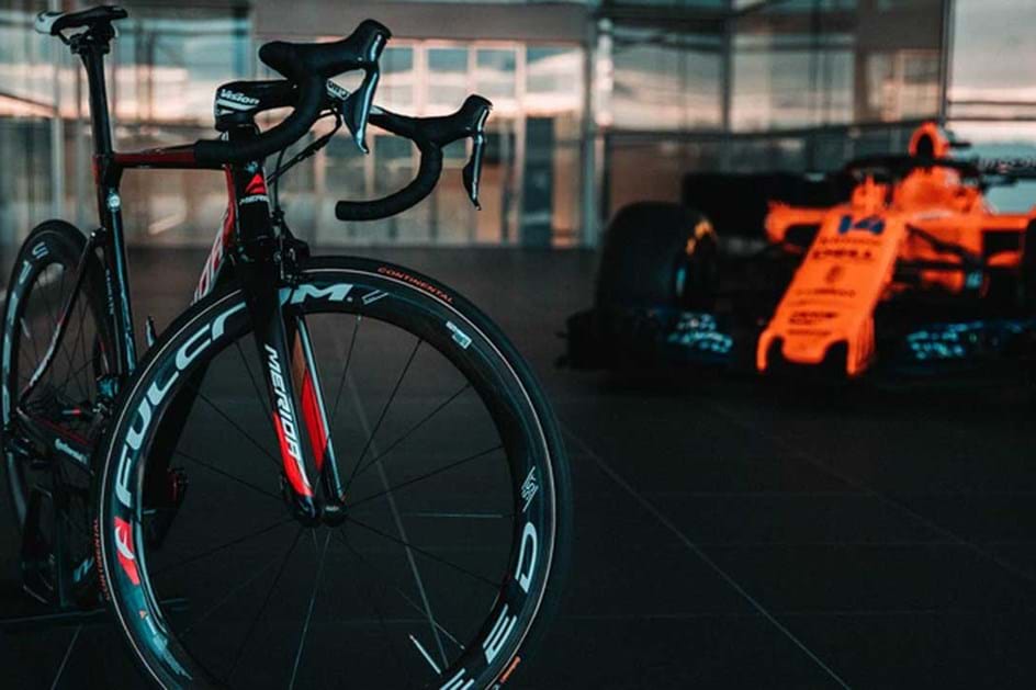 McLaren assinou parceria com a equipa de ciclismo Bahrain-Mérida