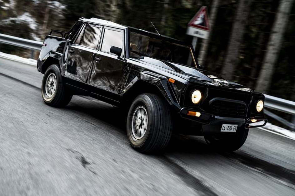 Urus passou o Natal com o pai, o Lamborghini LM002 - Actualidade - Aquela  Máquina