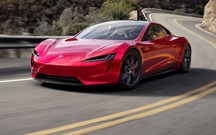 Elon Musk diz que o novo Tesla Roadster será capaz de... voar!