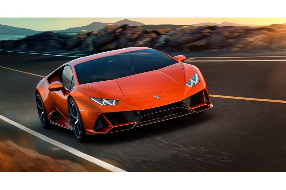 Lamborghini Huracán Evo chega com 640 cv e imagem mais radical