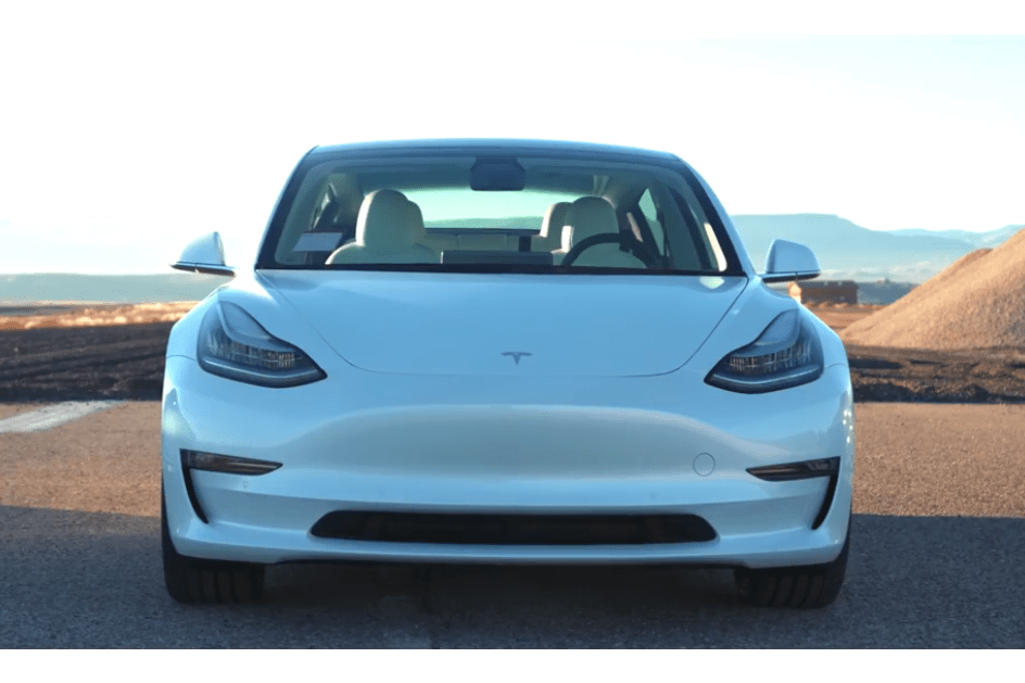 Tesla reduz preço do Model 3