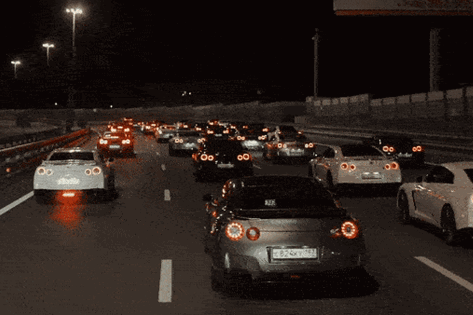 Cidade de Moscovo foi invadida por quarenta Nissan GT-R