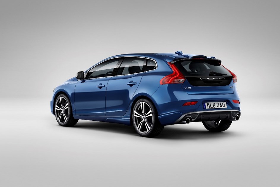 Volvo v40 поколения