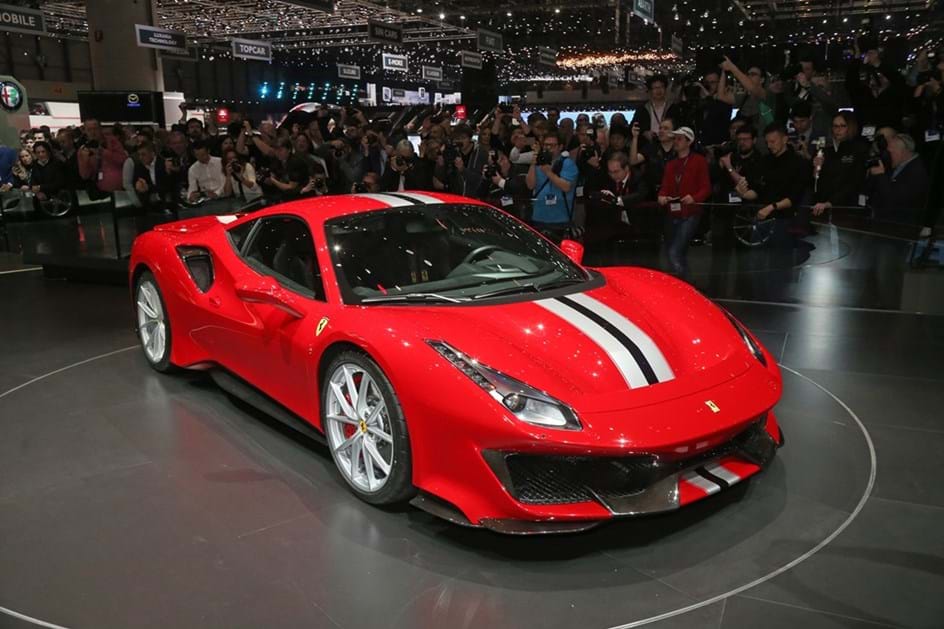 Ferrari Pode Ultrapassar Unidades Em E Bater Recorde De