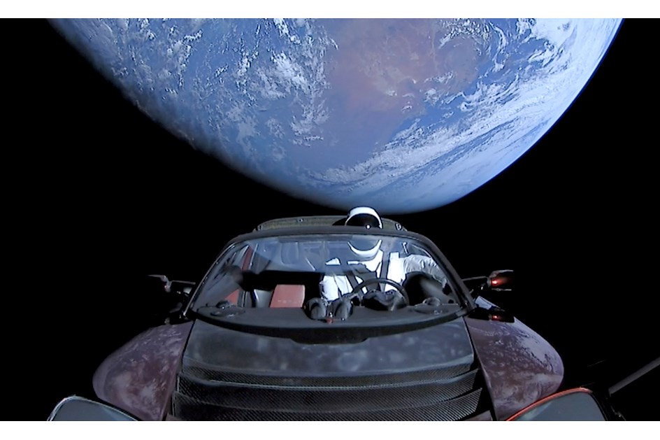 Tesla que Elon Musk mandou para o espaço já fez 763 milhões de quilómetros