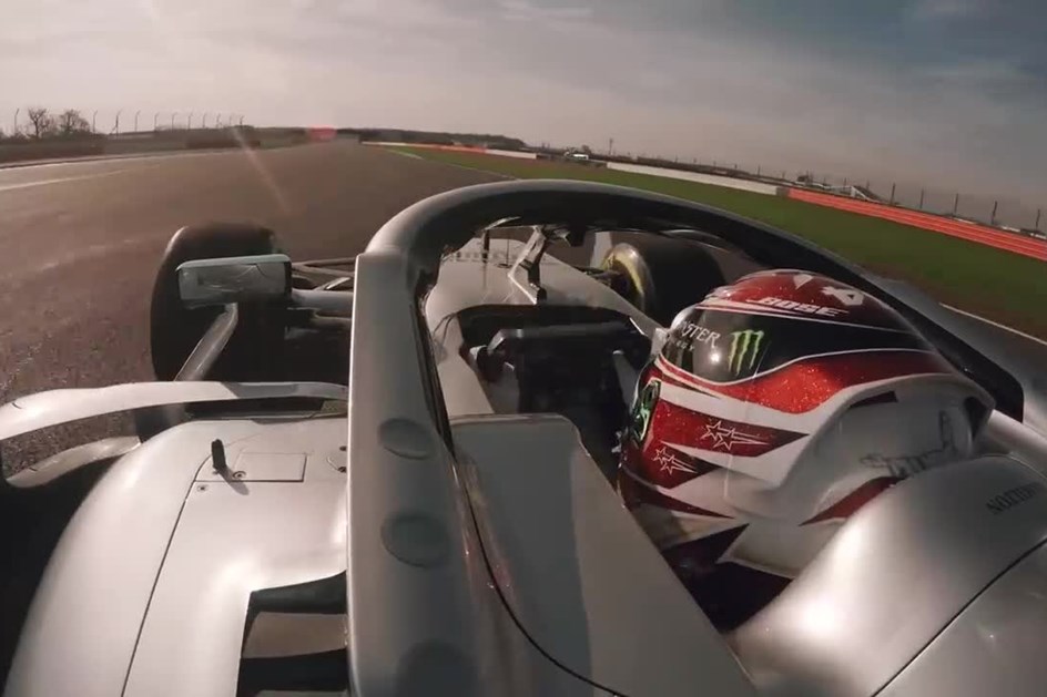 F1: Lewis Hamilton já acelerou ao volante do novo Mercedes W10