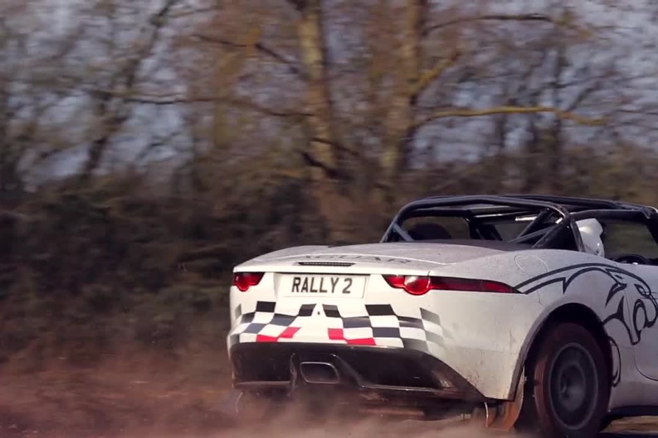 Jaguar F-Type Rally: ao volante do roadster de 300 cv no meio da lama inglesa 