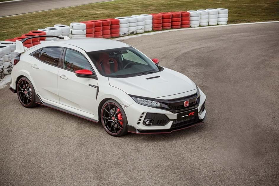 Tiago Monteiro, em Honda Civic Type-R sai da primeira linha no