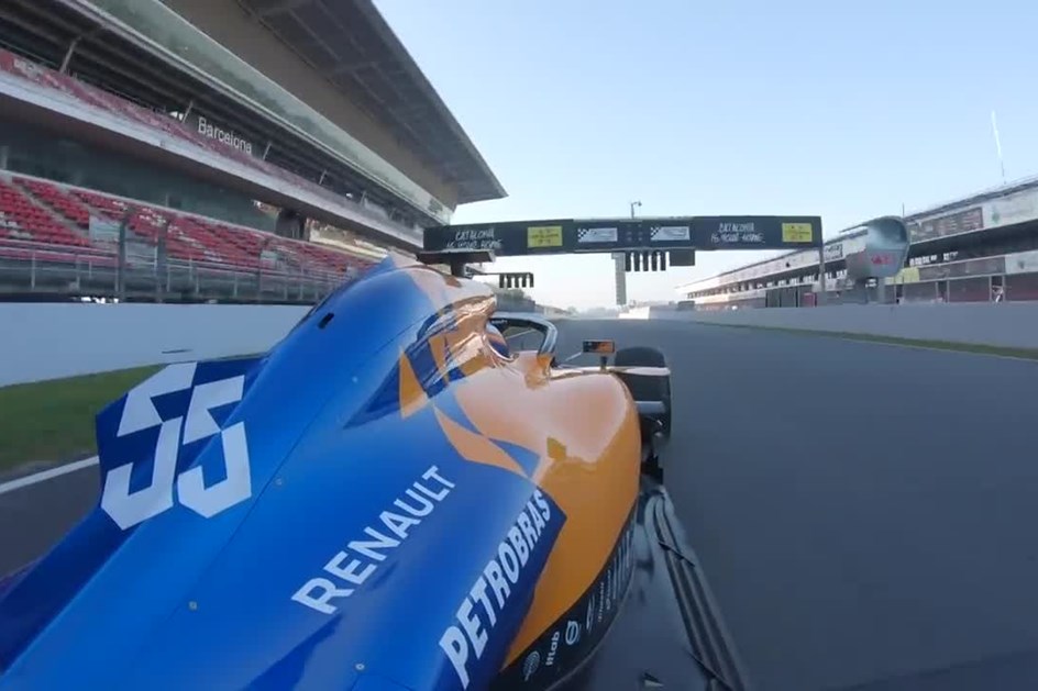 Veja o espectacular vídeo de Carlos Sainz ao volante do novo McLaren MCL34