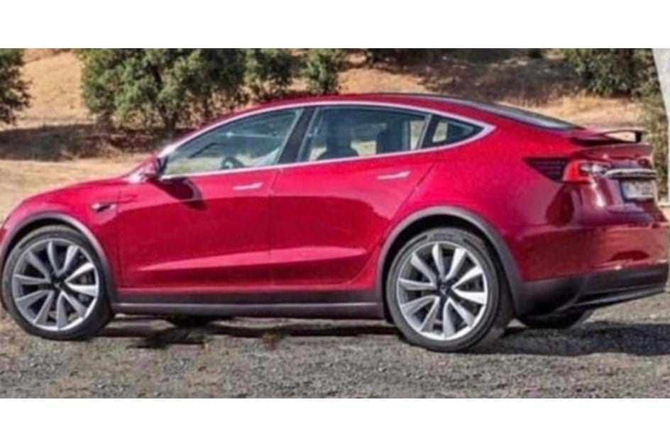 Model Y: SUV compacto da Tesla é apresentado a 14 de Março