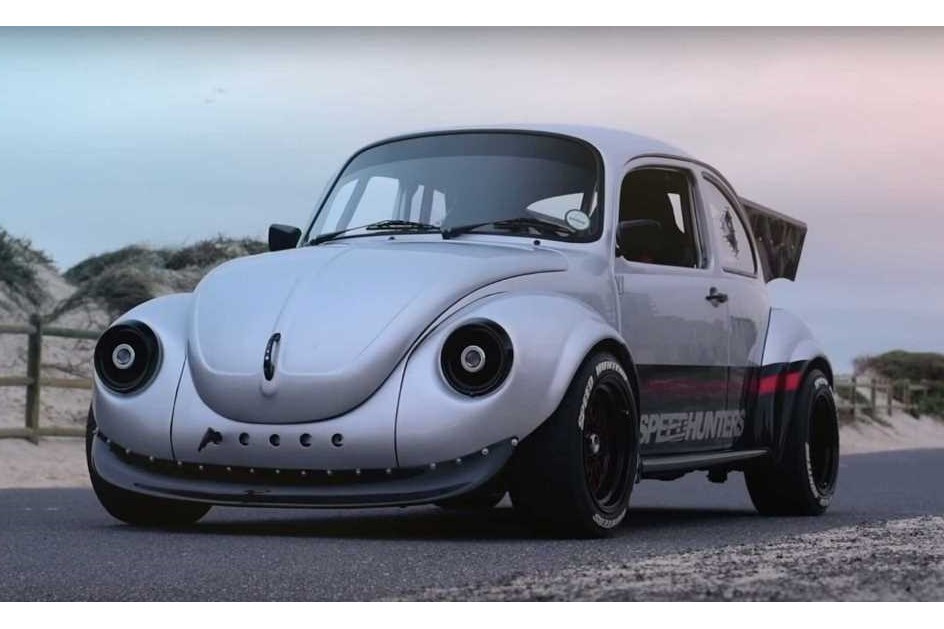 Este VW Super Beetle tem o motor de um Subaru Impreza