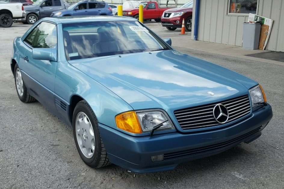 Mercedes 500 SL roubado foi recuperado 27 anos depois