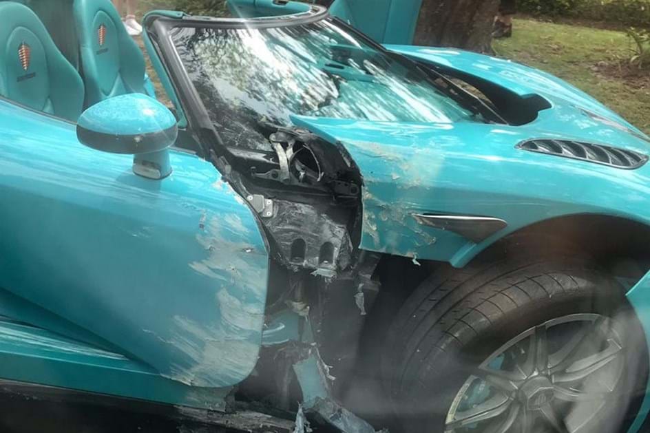 Único Koenigsegg CCXR em azul-turquesa ficou destruído em acidente no México
