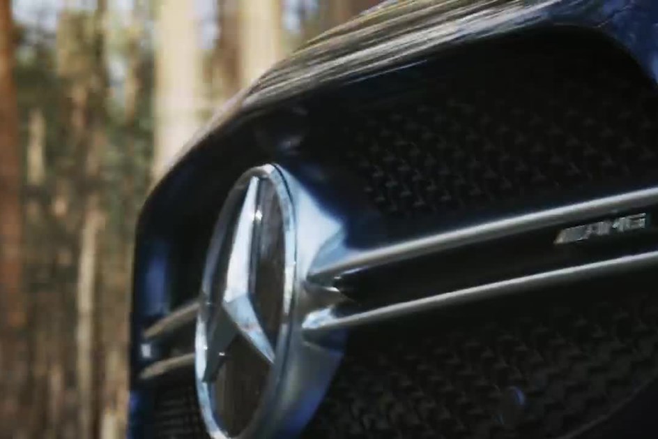 Mercedes-AMG A 35 Sedan apresentado com 306 cv