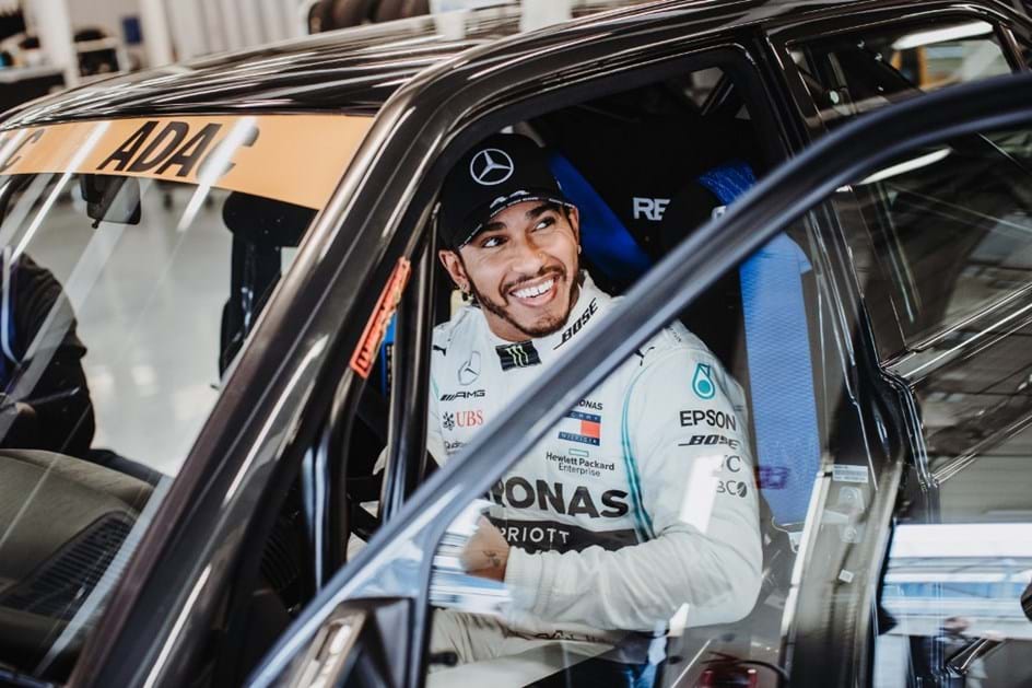 Hamilton admite correr na Fórmula E quando deixar a F1