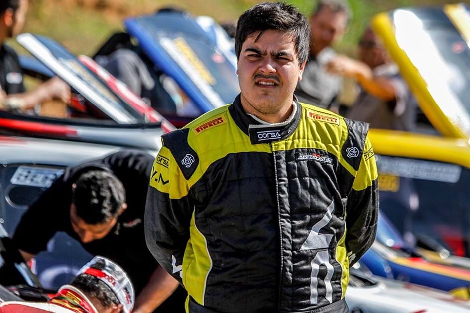 Piloto brasileiro morre aos 23 anos após acidente durante prova