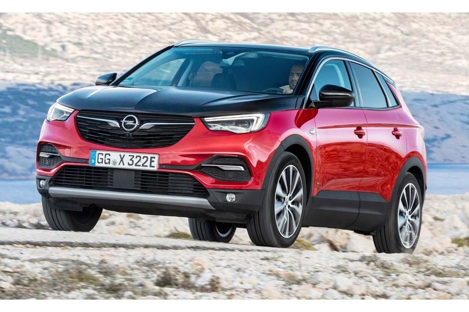 Opel Grandland X ganha versão híbrida ‘plug-in’