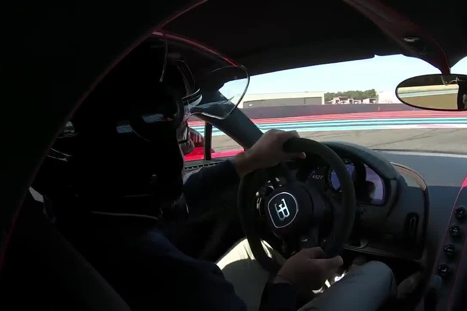 Veja o Bugatti Chiron a chegar aos 360 km/h em Paul Ricard
