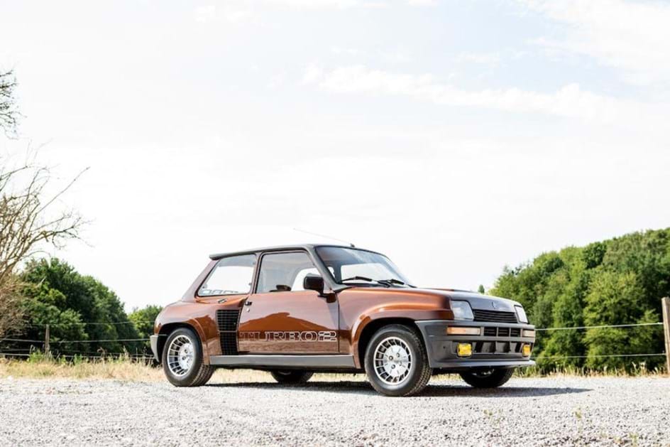 Este Renault 5 Turbo foi vendido por 103 mil euros