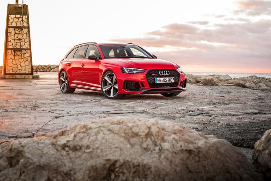 Audi RS4 Avant já está disponível em Portugal e nós sabemos os preços