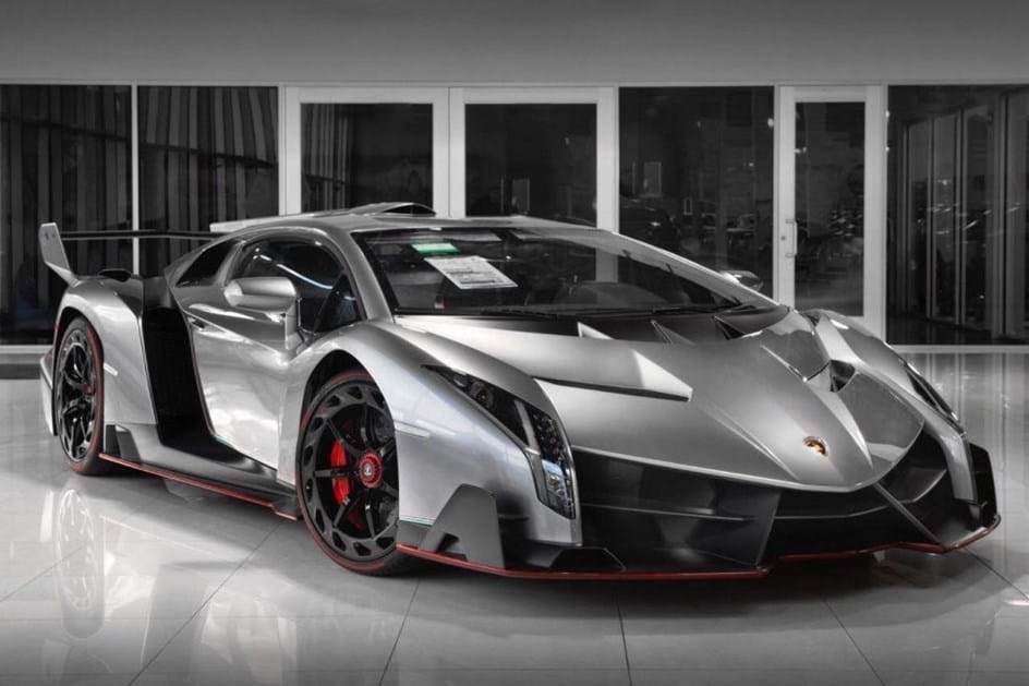 Garagem tailandesa transforma Toyota MR2 em Lamborghini Veneno -  Actualidade - Aquela Máquina