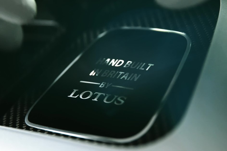 Lotus entra em modo eléctrico com Type 130