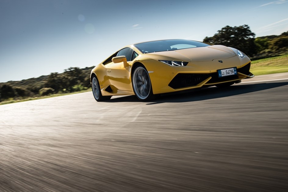 Quer comprar um super desportivo? A Lamborghini financia! - Tome Nota -  Aquela Máquina