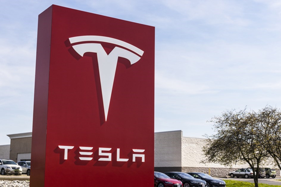 Tesla continua a perder dinheiro: acções caíram 13% 