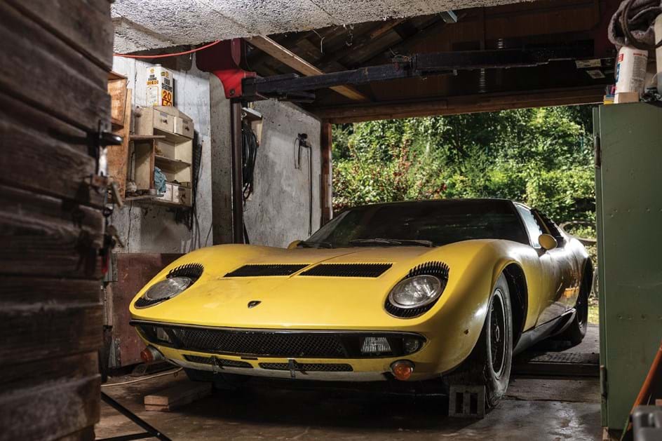 Lamborghini Miura encontrado em barracão pode render 1 milhão
