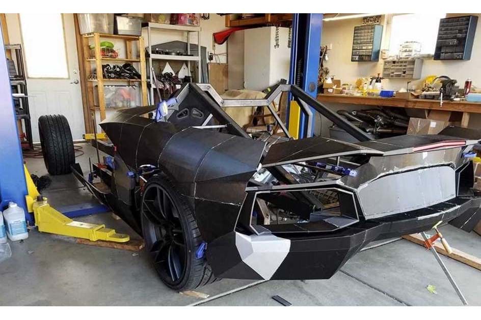Lamborghini Aventador construído com peças 3D
