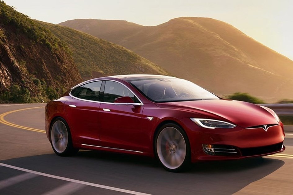 Tesla lança seguradora própria com preços até 30 mais