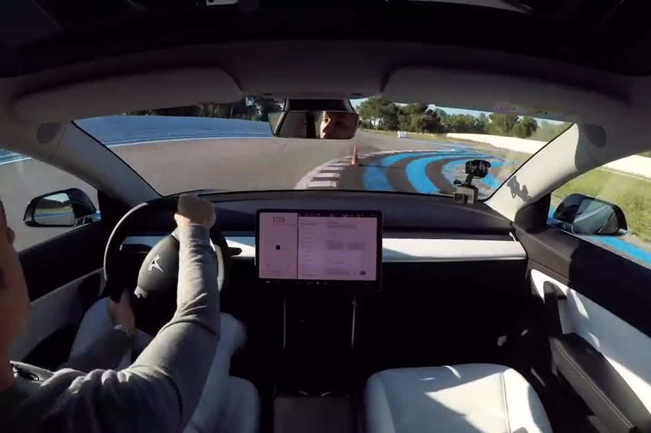 Tesla Model 3s ganha nova vida nas mãos de Nico Rosberg