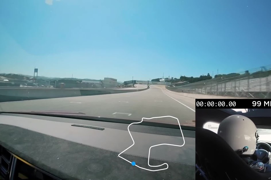 Tesla Model S acelera em Laguna Seca