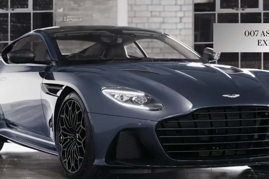 Natal com 007: Aston Martin de Daniel Craig no sapatinho!