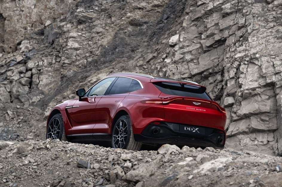 Rendida aos SUV: Aston Martin apresenta novíssimo DBX