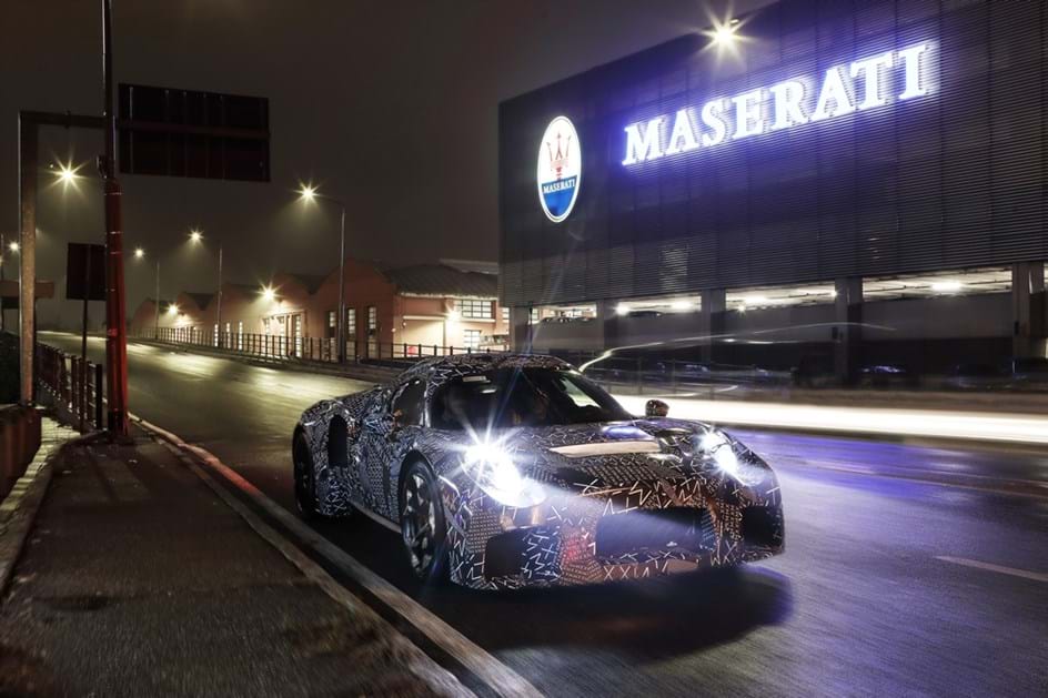 Maserati revela seu novo carro de corrida