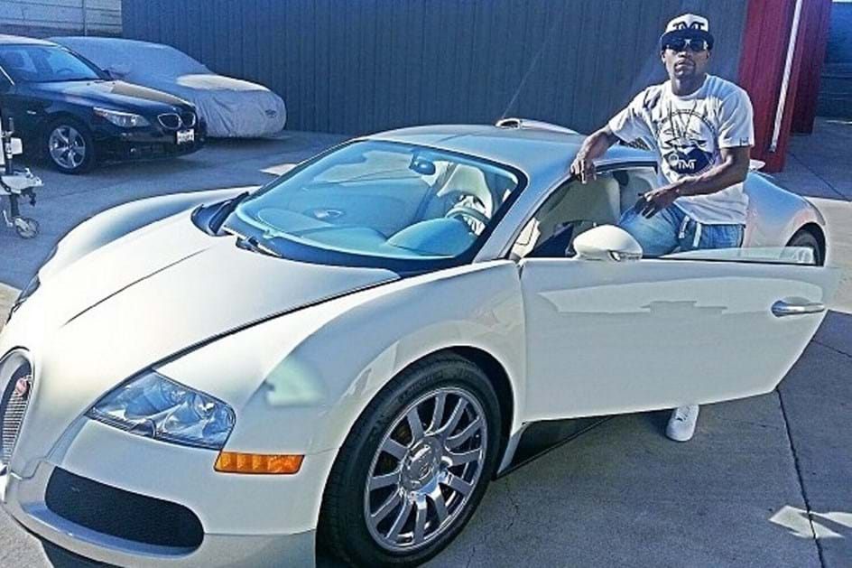 Floyd Mayweather ostenta coleção de carros na web: Brinquedos