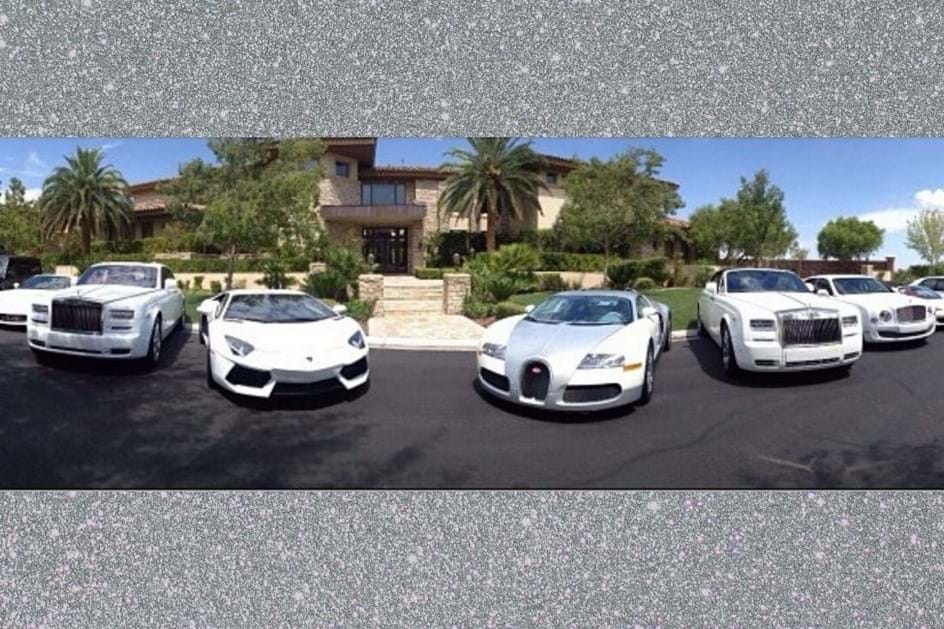 Floyd Mayweather ostenta coleção de carros na web: Brinquedos