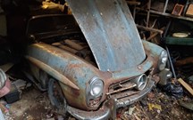 Ferrugem milionária: Mercedes 300 SL escondido 30 anos em barracão!