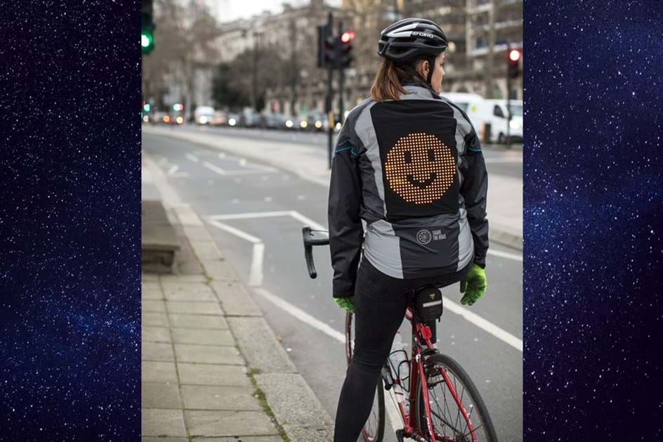 Ver e ser visto: Ford cria blusão com 'emojis' para ciclistas