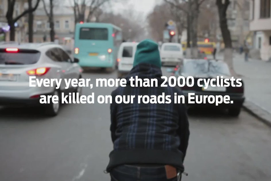 Ver e ser visto: Ford cria blusão com 'emojis' para ciclistas